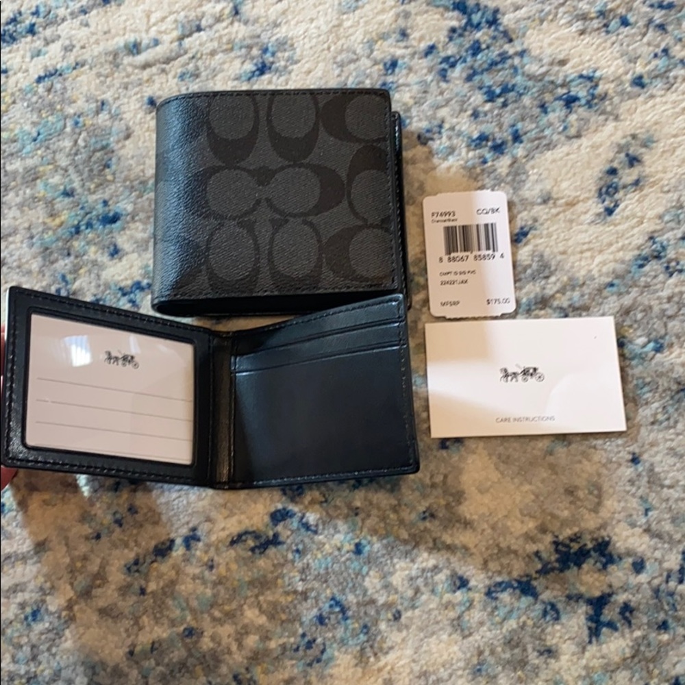 Coach Wallet - Picture 4 of 8